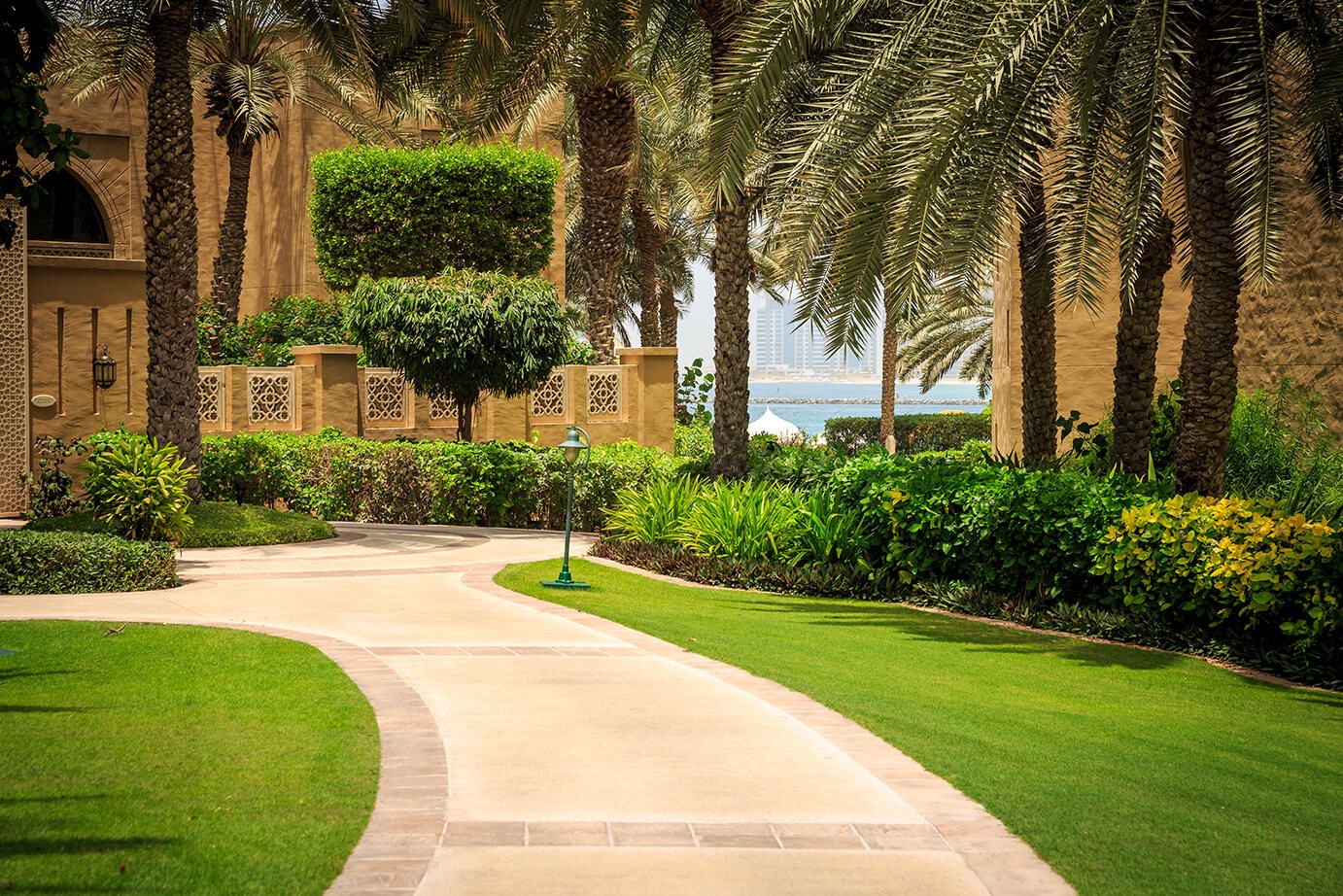 Transforming Dubai’s Landscapes: Eco Oasis Landscape Company