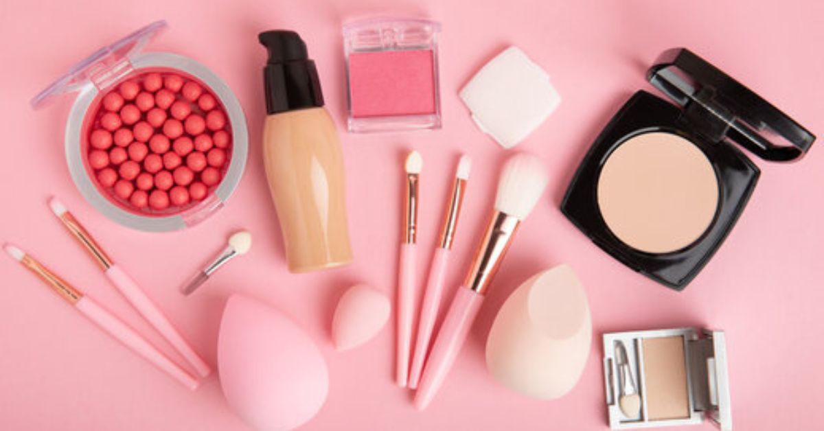 11 Tips to Remove Makeup Products Safely